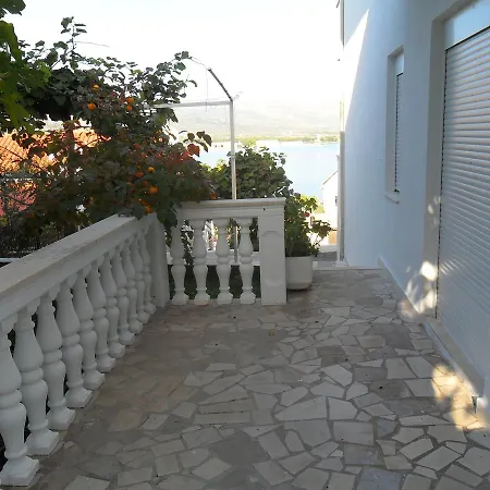Apartment Petra Svacica Trogir